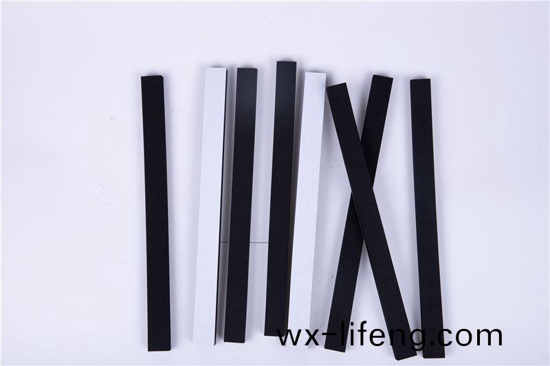 CR減(jian)震(zhen)保溫(wen)條