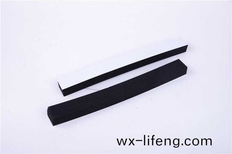 CR減(jian)震(zhen)保(bao)溫條(tiao)